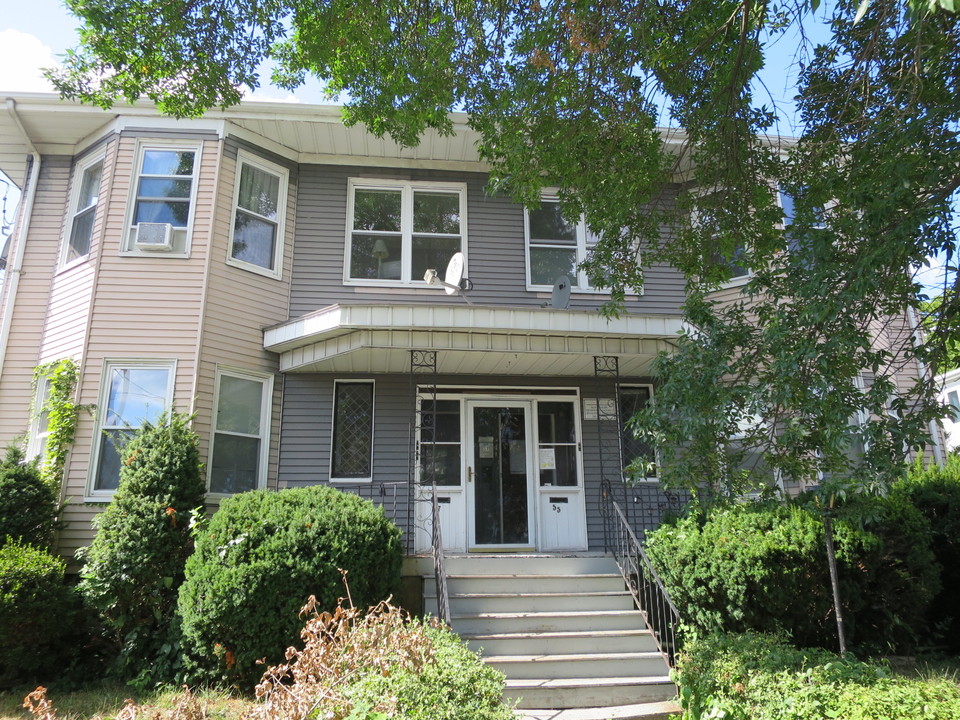 57 Marion St, Unit 2 in Medford, MA - Building Photo