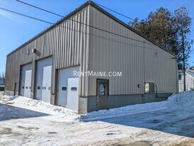 38 Railroad St, Unit 5 in Clinton, ME - Building Photo