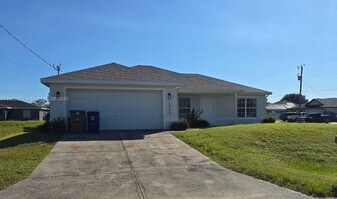 1509 Sara Ave S in Lehigh Acres, FL - Building Photo