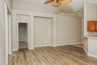 1792 Old Summerwood Blvd, Unit 305 Sunset in Sarasota, FL - Building Photo - Building Photo