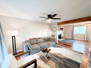 8627 W Fremont Pl in Littleton, CO - Building Photo - Building Photo