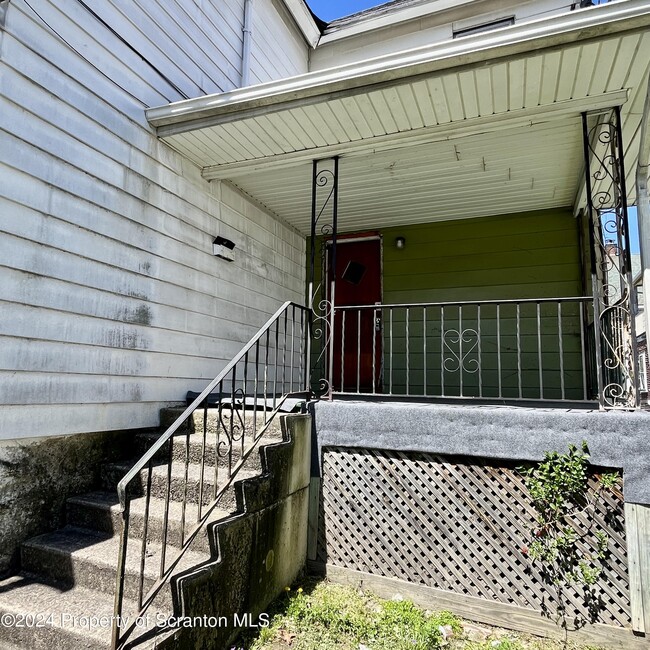 property at 306 S Irving Ave