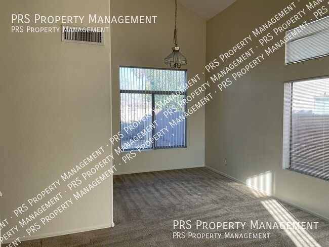 324 W Colt Rd in Tempe, AZ - Building Photo - Building Photo