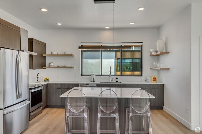 44 W Iko Ave, Unit S#137 in Millcreek, UT - Building Photo - Building Photo
