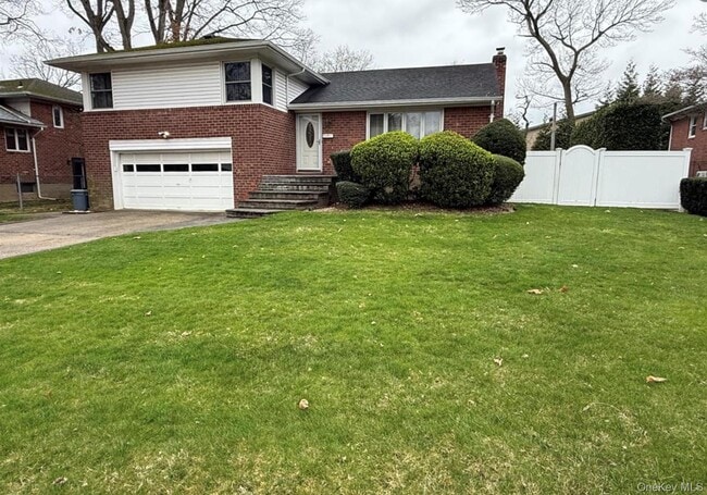 property at 748 Leslie Ln
