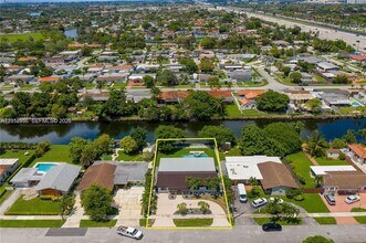 11835 SW 37th St in Miami, FL - Building Photo - Building Photo