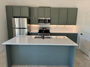 10733 Shady Oaks Dr in Bridgeport, TX - Building Photo - Building Photo