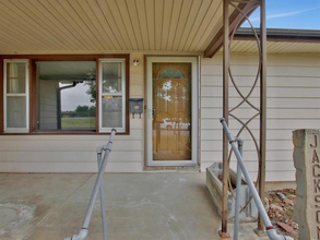 2820 S Greenway Cir in Wichita, KS - Building Photo - Building Photo