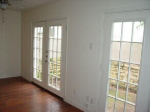 3907 Gilbert Ave in Dallas, TX - Building Photo - Building Photo