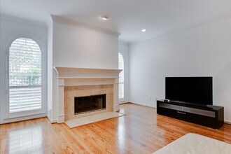 2307 Huldy St in Houston, TX - Building Photo - Building Photo