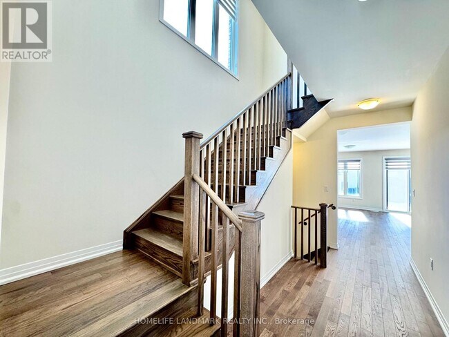 2910 Nakina St in Pickering, ON - Building Photo - Building Photo