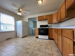 2 St James Ct in Springfield, IL - Building Photo - Building Photo