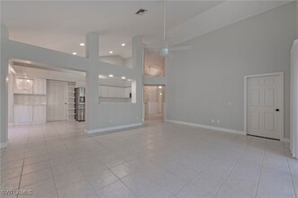 351 Pindo Palm Dr in Naples, FL - Building Photo - Building Photo