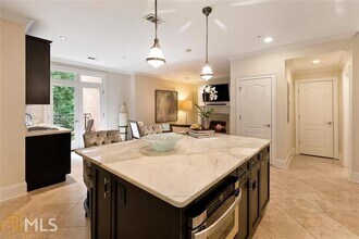 3280 Stillhouse Ln SE-Unit -411 in Atlanta, GA - Building Photo - Building Photo