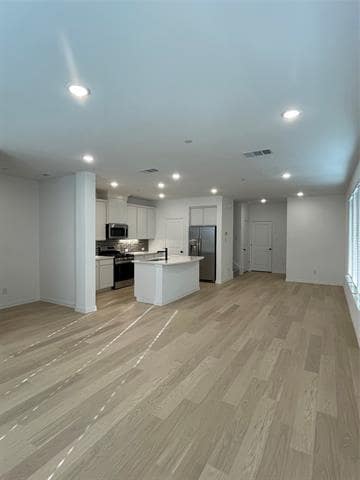 property at 516 Parkside Dr