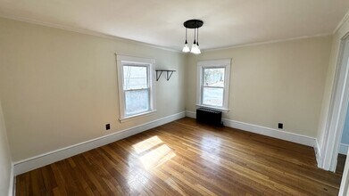 24 Stone St in Bangor, ME - Building Photo - Building Photo