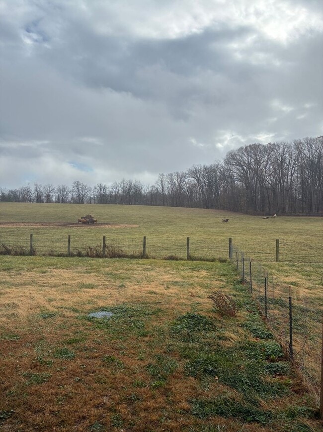 2849 Hanover Pike in Hanover, PA - Building Photo - Building Photo