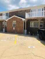 946 W Ocean View Ave in Norfolk, VA - Building Photo