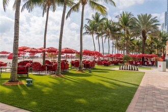17875 Collins Ave, Unit 705 in Sunny Isles Beach, FL - Building Photo - Building Photo