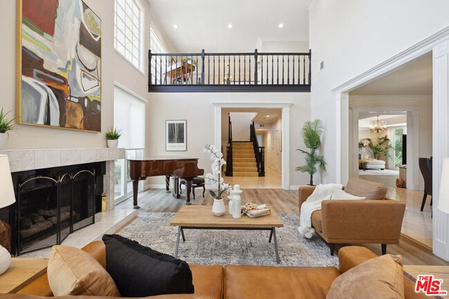 4415 Dulcinea Ct in Los Angeles, CA - Building Photo - Building Photo