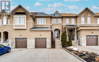16 Gauguin Ave in Vaughan, ON - Building Photo