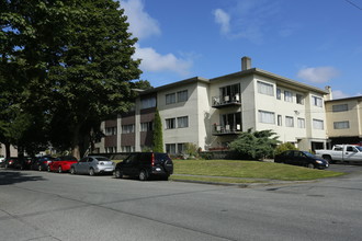 Walnut Court Apartments in Vancouver, BC - Building Photo - Building Photo