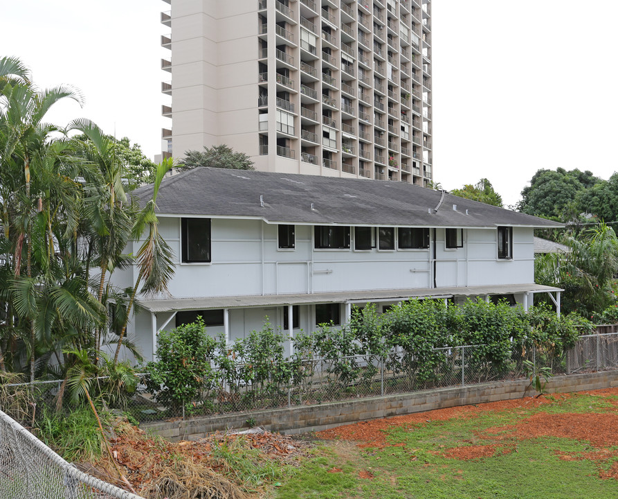 1653 Mott-smith Dr in Honolulu, HI - Building Photo