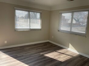 28690 Victor St, Unit A in Roseville, MI - Foto de edificio - Building Photo