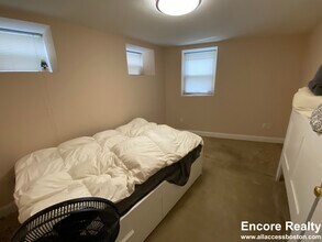 895 Huntington Ave, Unit G-1 in Boston, MA - Foto de edificio - Building Photo