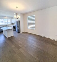 178 Edith Rd NW in Calgary, AB - Building Photo - Building Photo