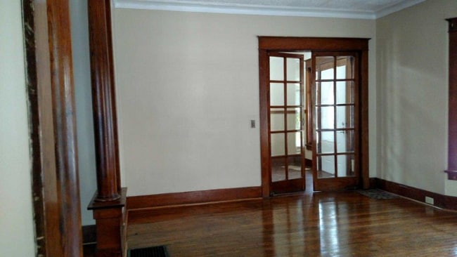 property at 32 Fuller Ave SE