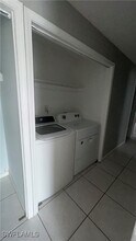 2252 9th Ct in Lehigh Acres, FL - Foto de edificio - Building Photo