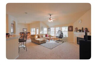701 Stokesay Castle Path in Pflugerville, TX - Building Photo - Building Photo