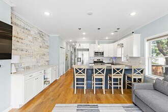 10 Bidwell Ave in Jersey City, NJ - Building Photo - Building Photo