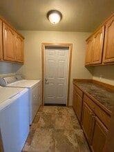 107 Windmill Ln in Lyle, WA - Building Photo - Building Photo