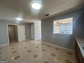 471 Eagles Crossing Cir in Riverdale, GA - Building Photo - Building Photo