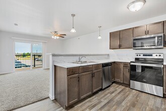 Red Rock Apartments in Rapid City, SD - Foto de edificio - Building Photo