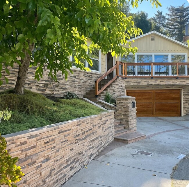 property at 56 Glenaire Dr