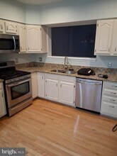 1384 Park Garden Ln in Reston, VA - Building Photo - Building Photo