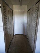 2221 Sherman Cir in Miramar, FL - Foto de edificio - Building Photo