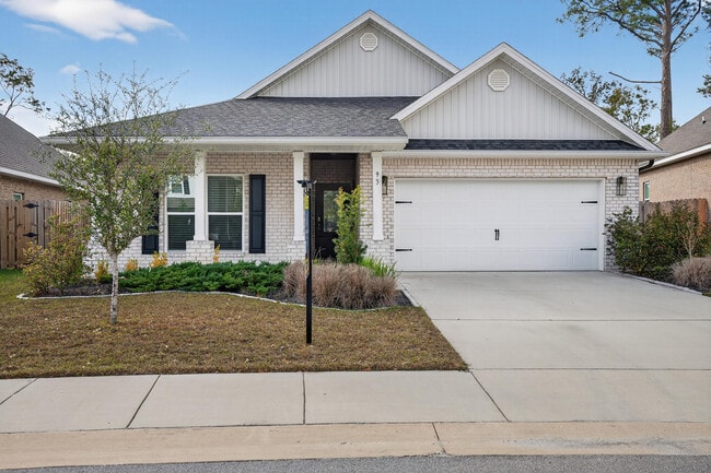 93 Eagles Nest Dr in Freeport, FL - Building Photo - Building Photo