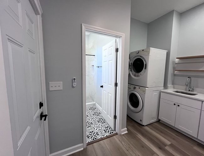 6722 Provost Rd N, Unit #2