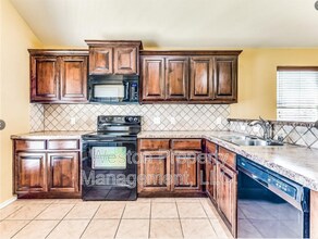 1709 Choctaw Wood Dr in Choctaw, OK - Building Photo - Building Photo