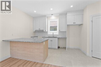 849 Ford Blvd in Windsor, ON - Building Photo - Building Photo