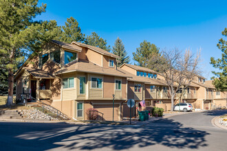 Autumn Heights Townhomes in Colorado Springs, CO - Foto de edificio - Building Photo