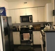 1801 E Katella Ave, Unit 1053 in Anaheim, CA - Building Photo