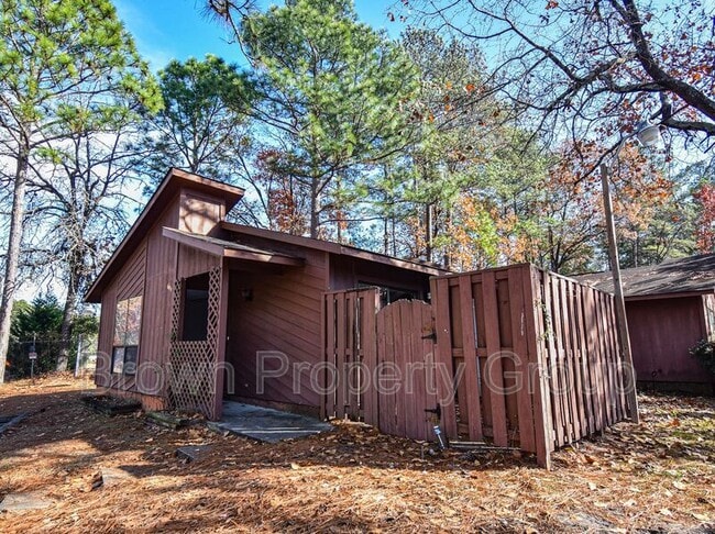 property at 699 Tamarack Dr