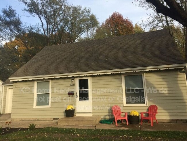 8009 Summit St in Kansas City, MO - Building Photo - Building Photo