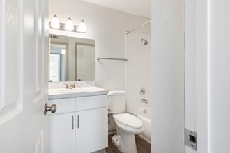 Timber Ridge in Houston, TX - Foto de edificio - Building Photo