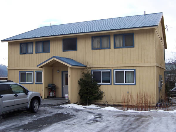 605 6th Ave in Seward, AK - Building Photo